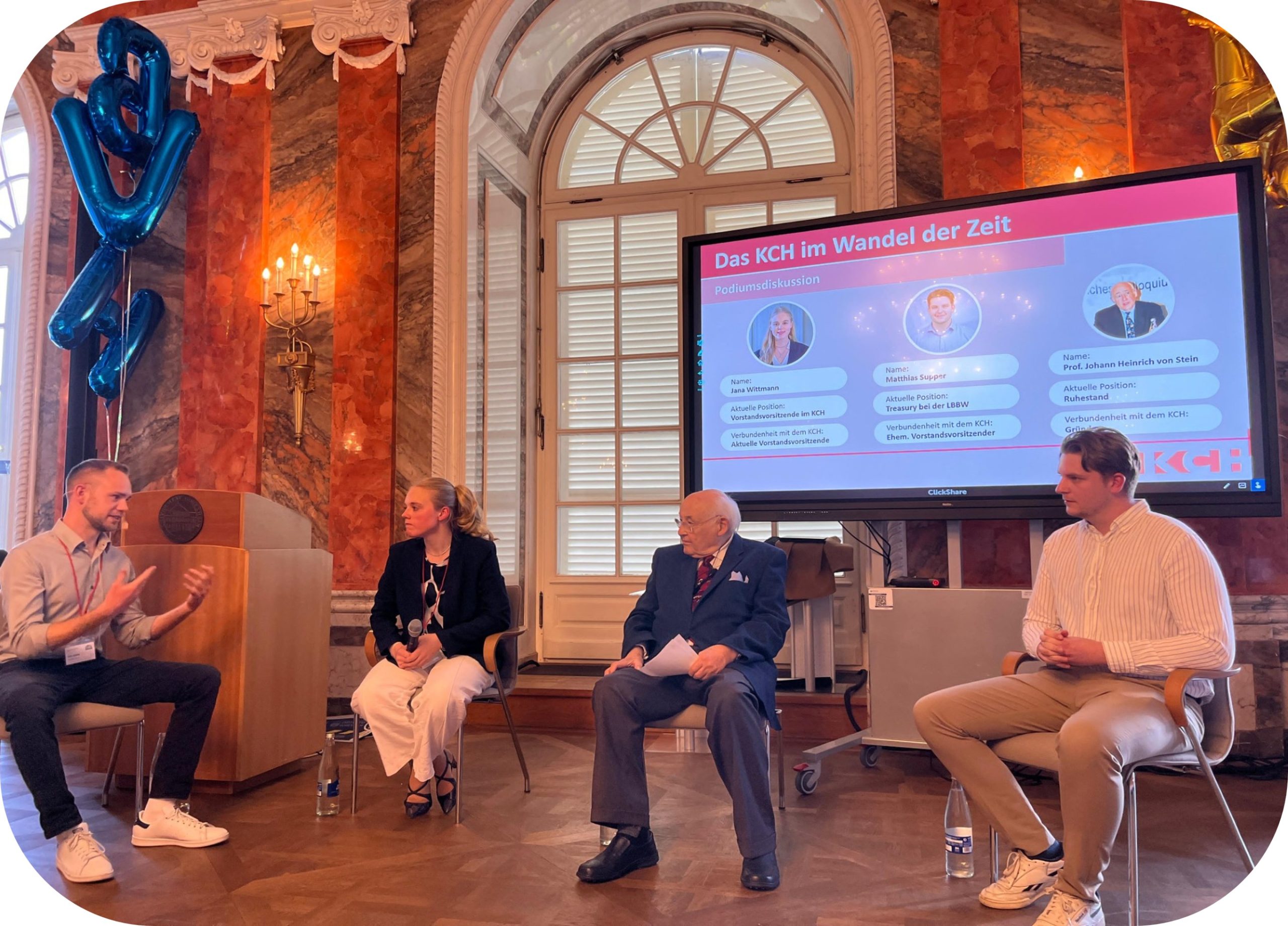 podiumsdiskussionrund